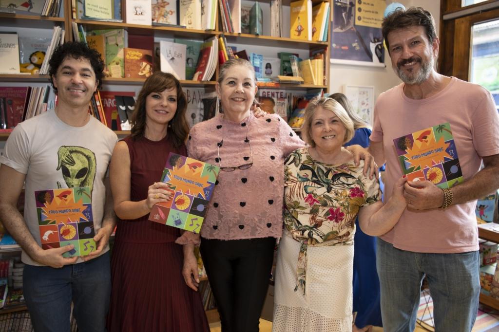 Lançamento do livro Todo mundo sabe