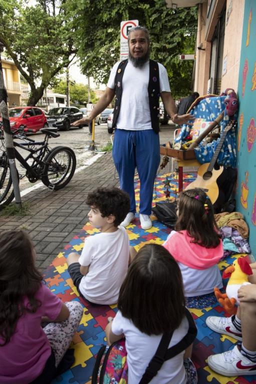 Lançamento do livro Todo mundo sabe